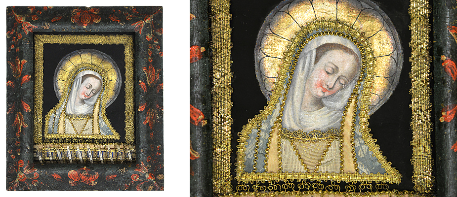 Klosterarbeit, Süddeutsch Das Landshuter Gnadenbild, Muttergottes mit dem geneigten Haupt, gemalt auf Goldgrund mit schwarzem Hintergrund. Die Kleidung, Collage aus Brokatstoffen mit Silber und Goldborten. Am unteren Rand 10 Reliquien mit Cedulen. Der Rahmen profiliert, die Wismutmalerei original. Maße: H 24 x B 24 x T 2 cm Bayern Mitte 18. Jahrhundert